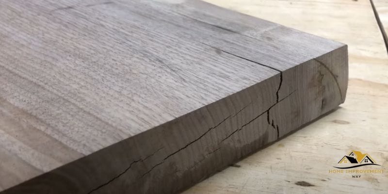 How to Fix Split Wood