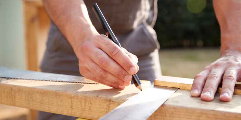 How to Use a Wood Square