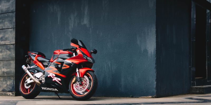 How to Tie Down a 2007 Honda Goldwing for Transport