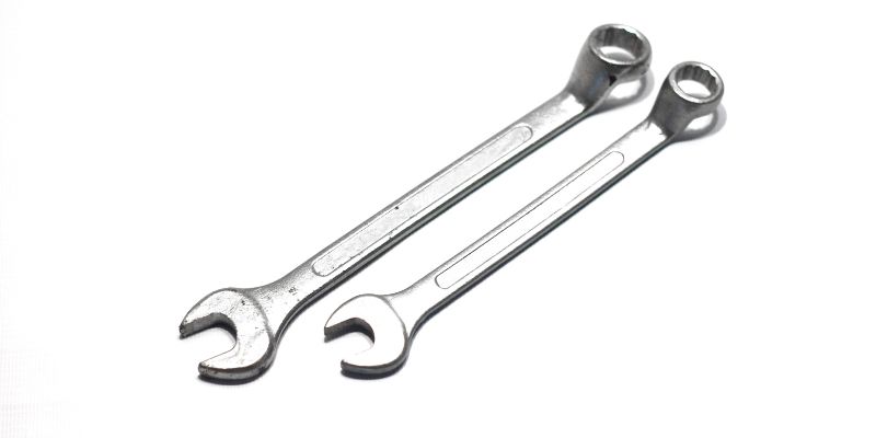 How to Use “Llave de Trinquete” in a Sentence