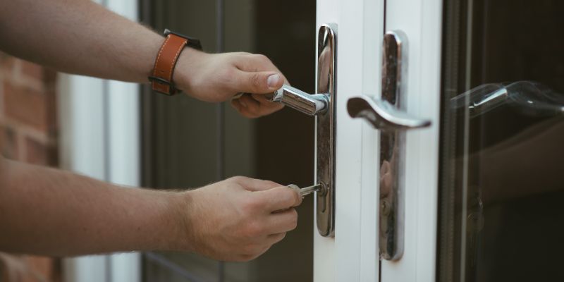 Preparing to Remove the Handle