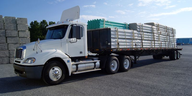 Step-by-Step Guide to Tarping a Flatbed Load