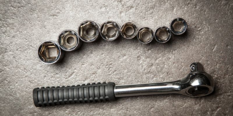 When to Use a Ratchet Wrench