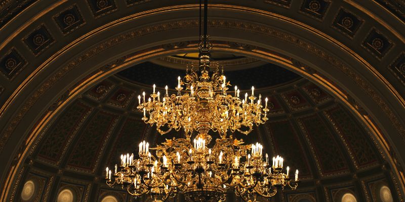 Why Ceiling Medallions Are Worth the Effort