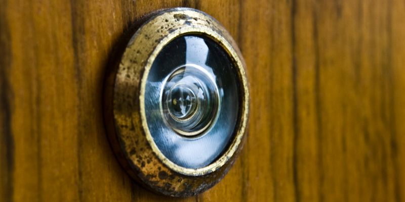 Choosing the Right Peephole for Your Door