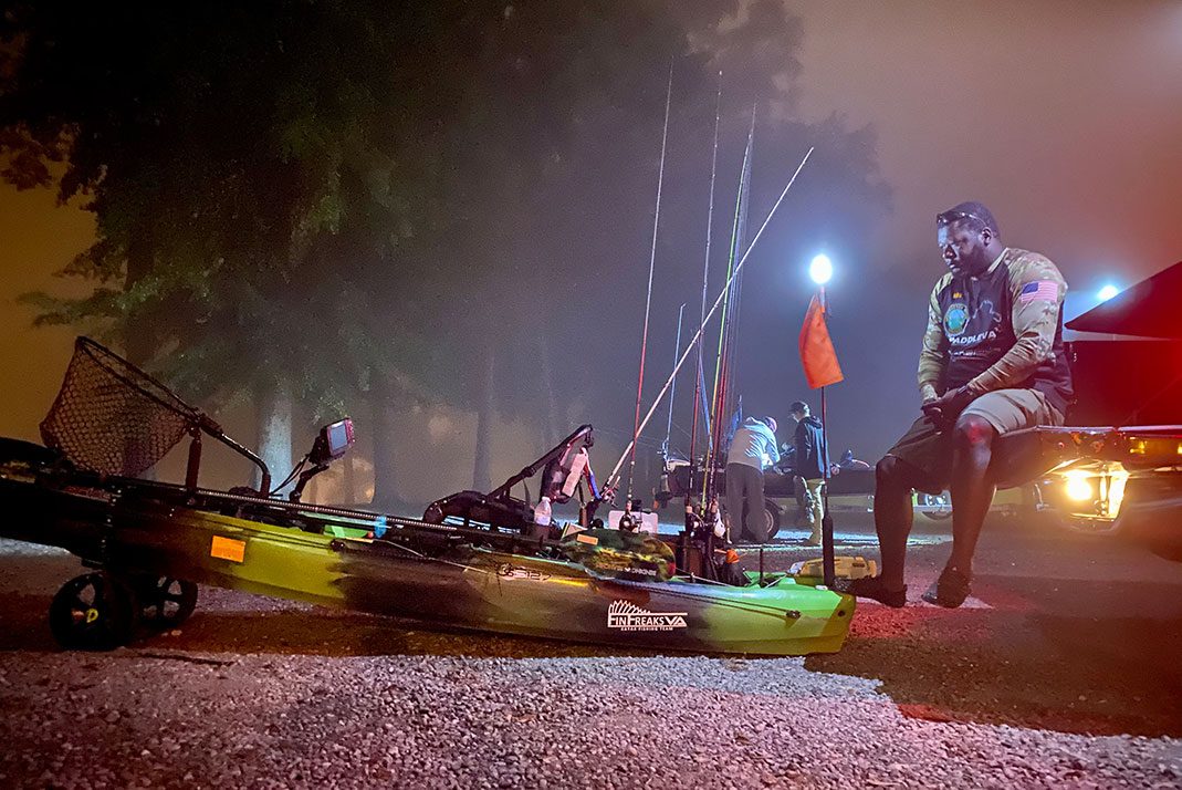 Do Kayaks Need Lights at Night