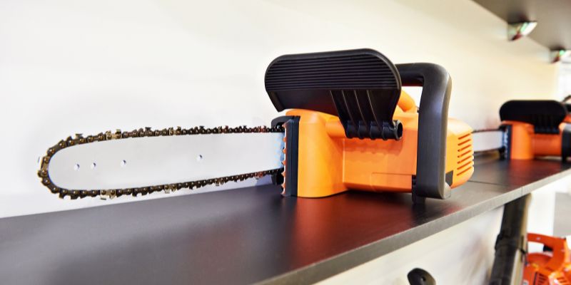 Gas vs Cordless Chainsaw